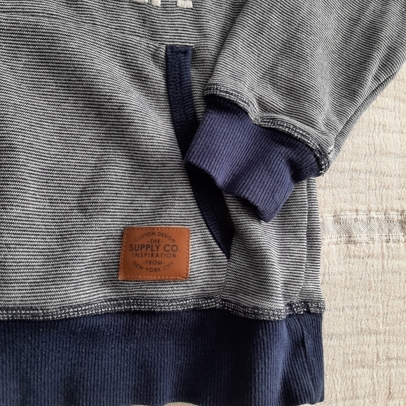 H&M Pullover size 6-8 years - Picture 6 of 10